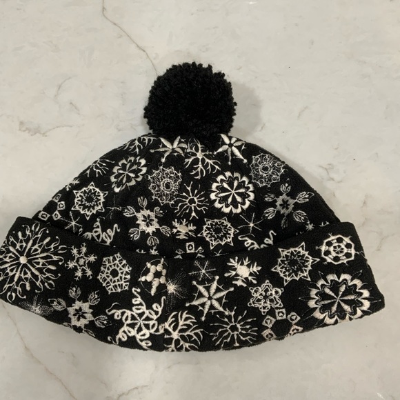 Saks Fifth Avenue Hat - Picture 6 of 9